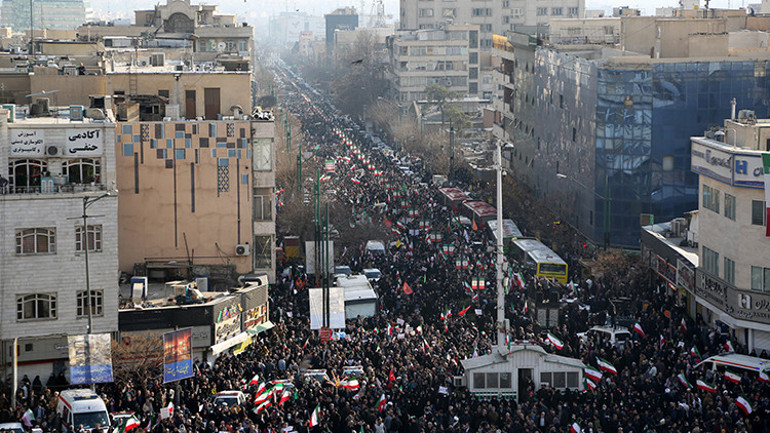 İranda cenazeler sokaklara taştı İsrail alarmda: Sürpriz senaryo hazırlığı