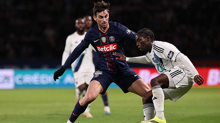 Galatasaray, Fenerbahçe yenilgisi sonrası transferde gaza bastı 2 dünya yıldızı geliyor