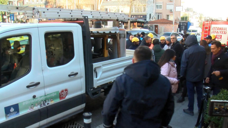 İstanbuldaki ünlü pastanenin kaçak bölümleri yıkıldı