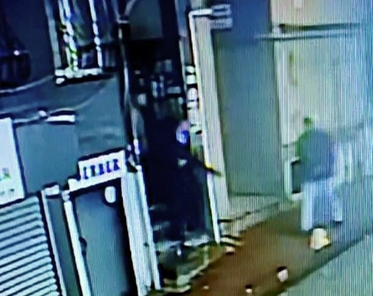 Bina sakini, çıkan tartışmada restorana ateş açtı