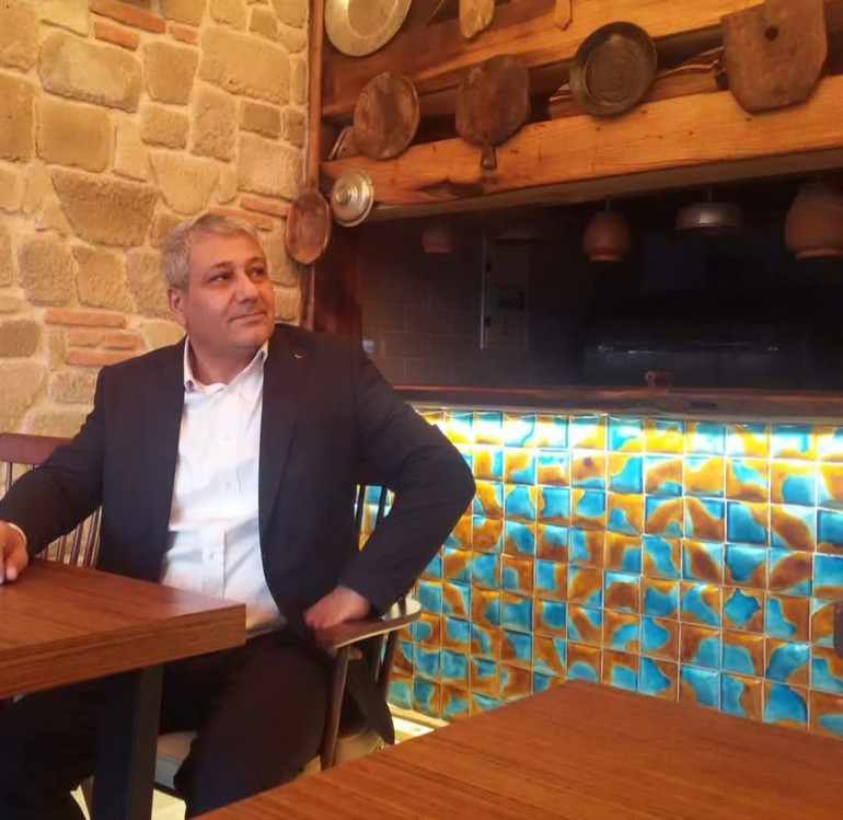 İstanbulda bakkalın hediyesi can aldı: 51 yaşındaki adam tükettikten sonra rahatsızlandı, hastanede kurtarılamadı