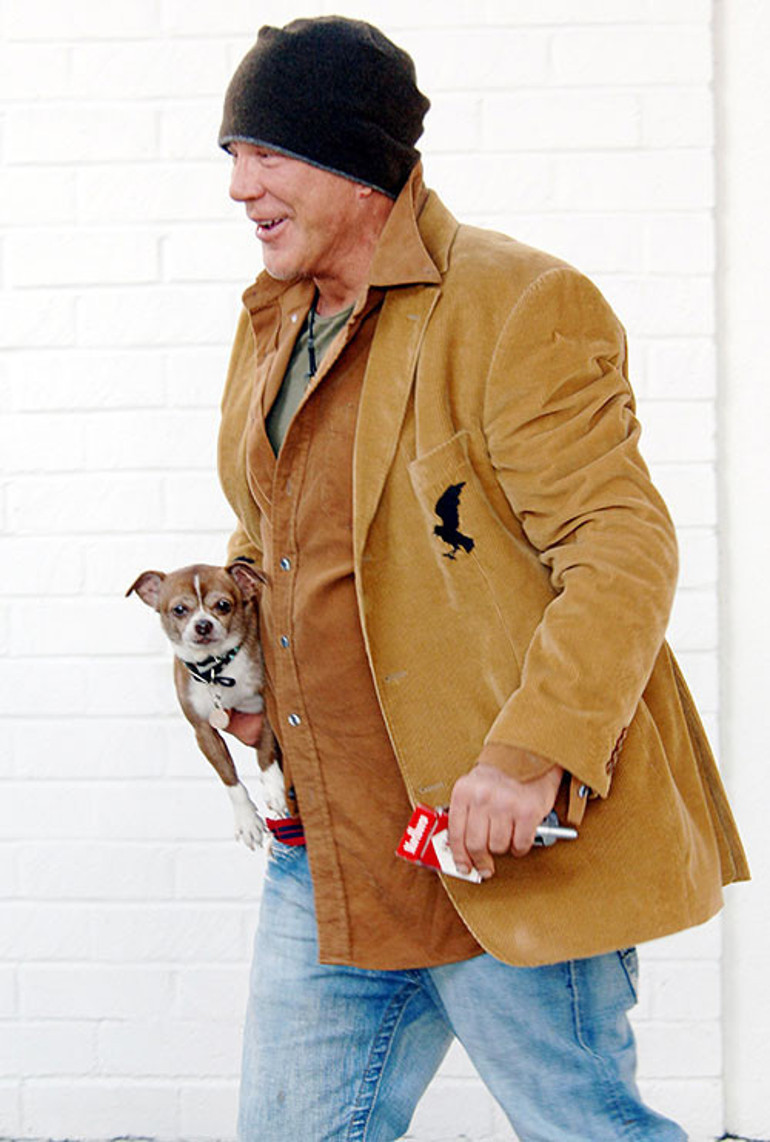 Bir zamanlar efsaneydi... Şimdi batağa saplandı... Menajeri acı gerçeği yüzüne haykırdı: Artık yıldız değilsin, kuruş verseler kabul et