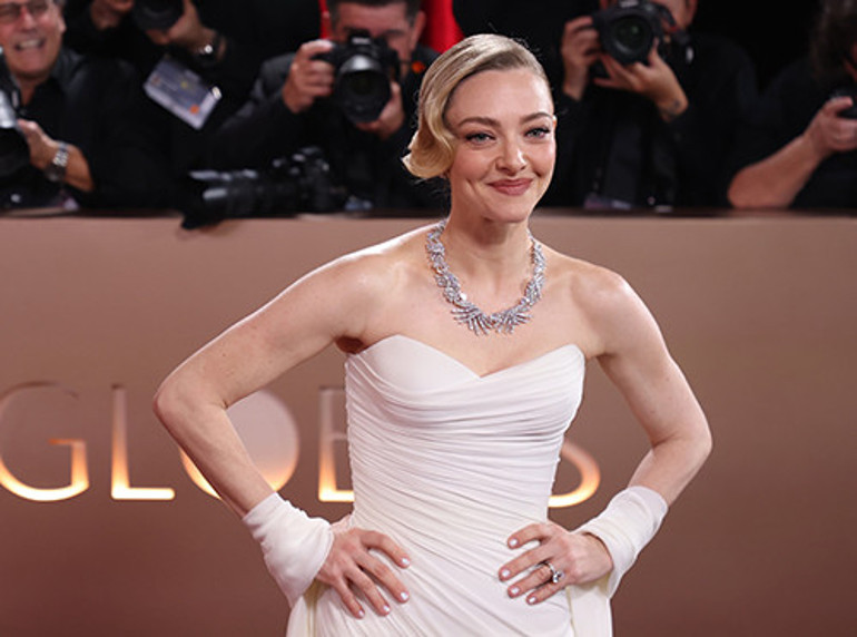 Parti benim neyime, bırakın huzurlu yuvama gideyim... Ünlü oyuncu yaka paça köpeklerinin ve atlarının yanına koştu