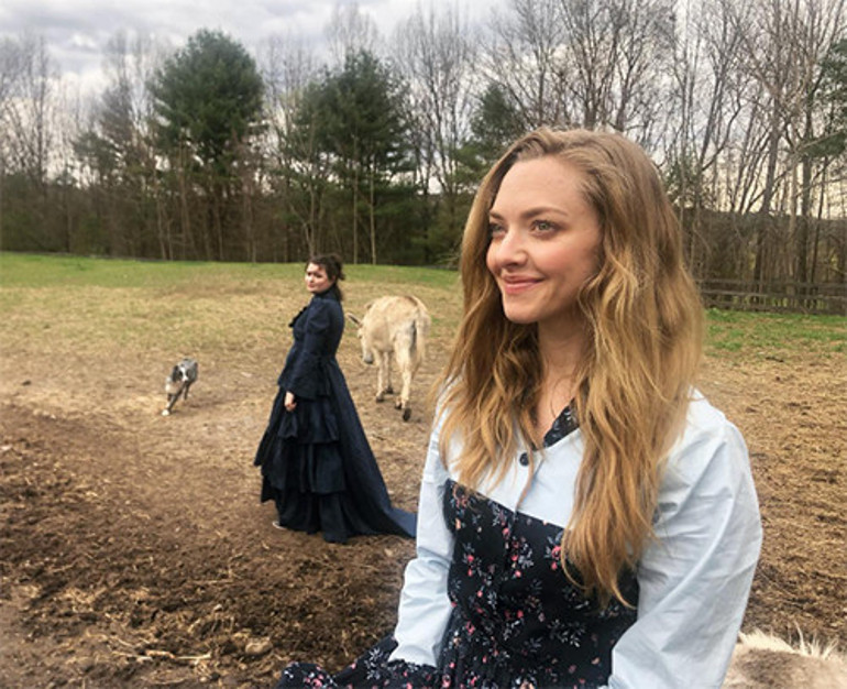 Parti benim neyime, bırakın huzurlu yuvama gideyim... Ünlü oyuncu yaka paça köpeklerinin ve atlarının yanına koştu