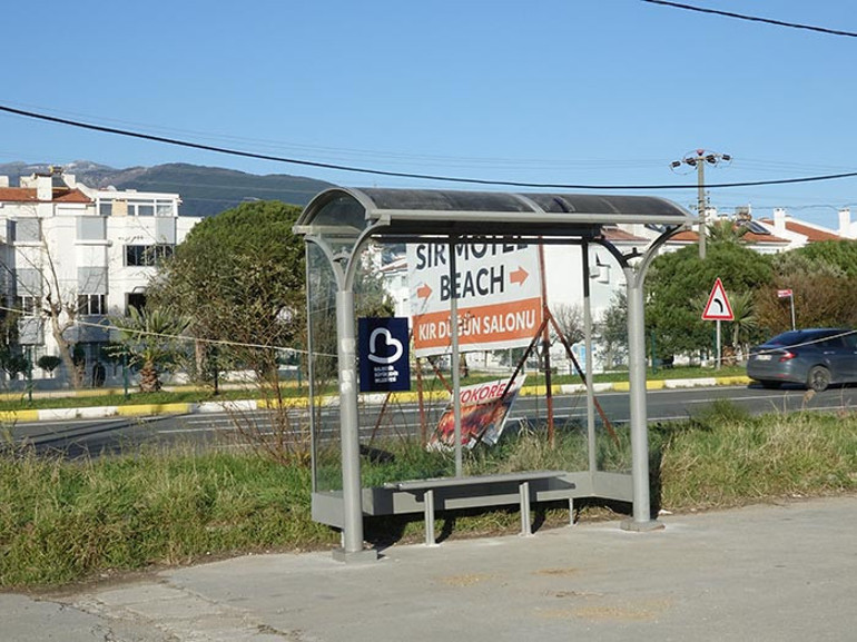  Kara yolu kenarına dikti Kızım haftanın 7 günü yollarda, böyle korunsun istedim