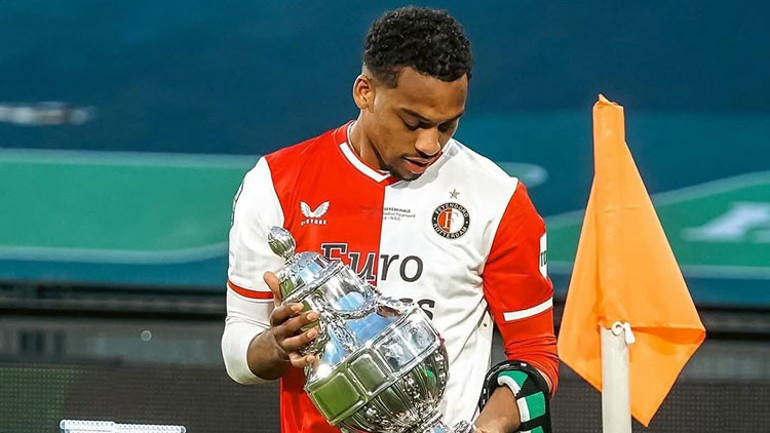 Fenerbahçe ve Galatasaray istiyordu Quinten Timberdan transfer açıklaması geldi