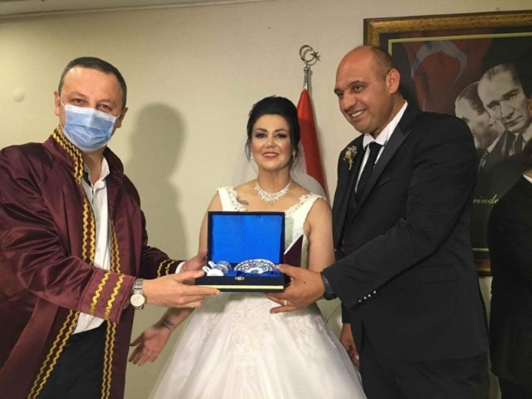 Güvenlik görevlisi kadının elmadan ölümü 10 yıl önce vefat eden annesi ile aynı kaderi paylaştı
