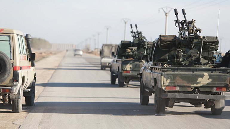 YPG/SDG, Deyr Hafirde sivillerin tahliyesini önlemeye çalışıyor