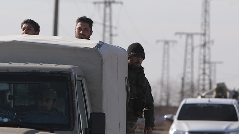 YPG/SDG, Deyr Hafirde sivillerin tahliyesini önlemeye çalışıyor