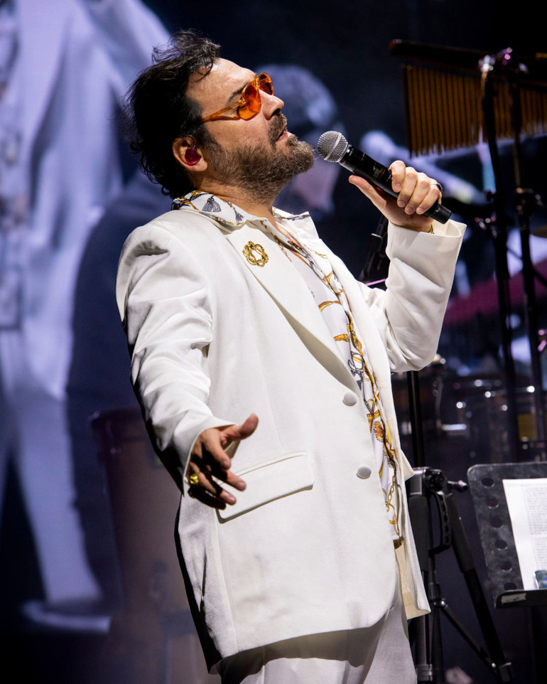 Parlayan yıldızlar sahnede