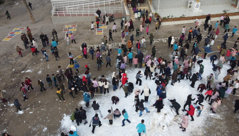 Adana’da kar sevinci