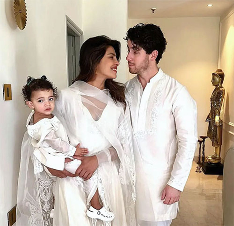 Yeni doğmuş, el kadar bebeğimizi entübe ettiler... Ünlü çift günlerce yoğun bakım kapısında gözyaşı dökmüştü... Mucize gibi büyüyor