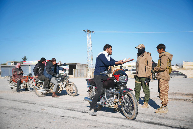 Terör örgütü SDG/YPG’den sivillere tehdit: ‘O koridordan çıkanı vururuz’