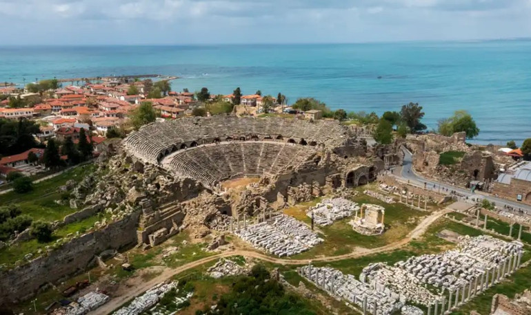 Antalya kültür turizminde rekor yıl: Müze ve ören yerlerinde 2025’te 3,25 milyon ziyaretçi