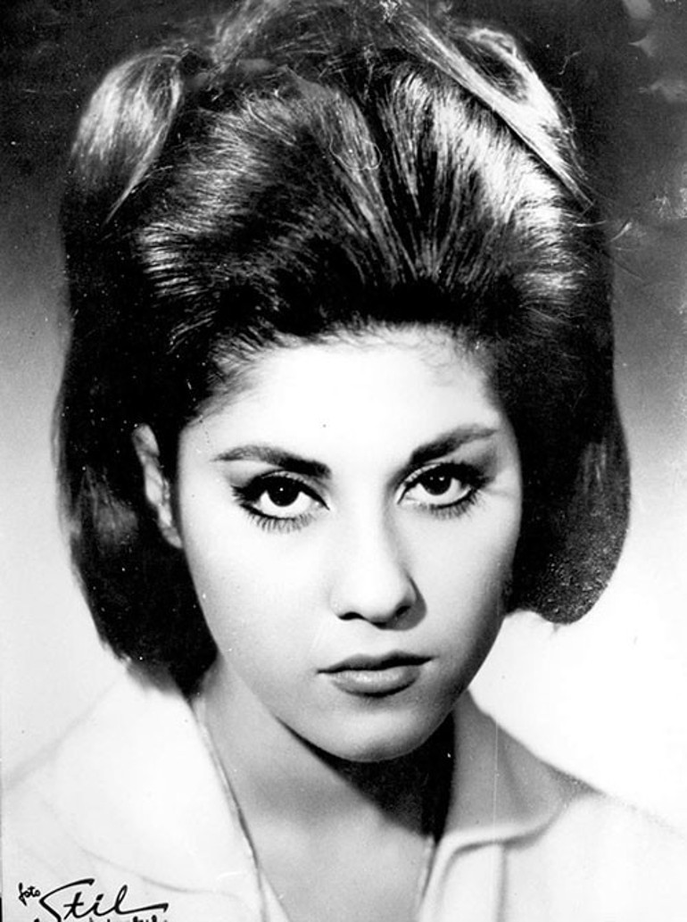  Kocası arabayla ezip kemiklerini bile kırmıştı... Durdu, durdu 60 yaşından sonra yeniden doğdu