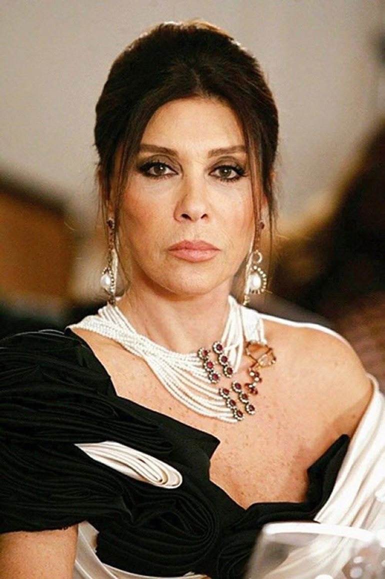 Türkiye güzeli olmak ona sadece şöhret getirmedi: Kocası arabayla ezip kemiklerini bile kırmıştı... Durdu, durdu 60 yaşından sonra yeniden doğdu