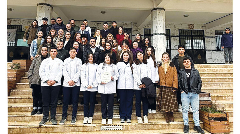 Geleceğin şeflerinin yanında mıyız