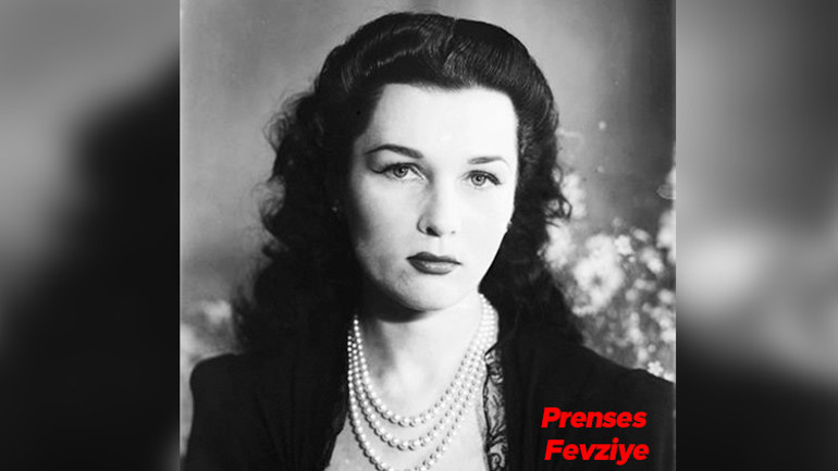  Tahttan sürgüne son Şah Pehlevi