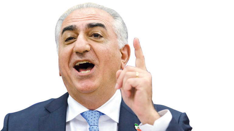  Tahttan sürgüne son Şah Pehlevi