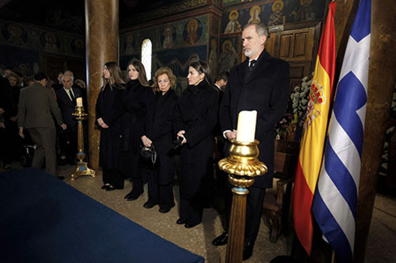  Bütün aile cenaze töreninde buluştu