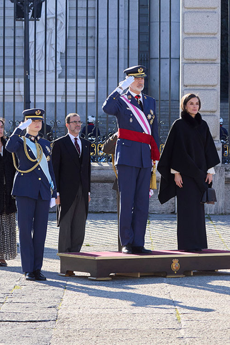  Bütün aile cenaze töreninde buluştu