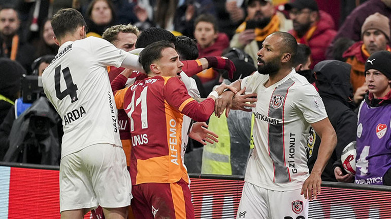 Nazım Sangare, Barış Alper ile arasında yaşananları anlattı