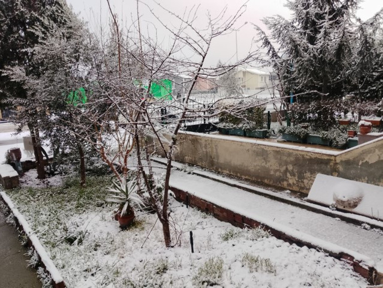 Meteorolojiden sarı kodlu kar alarmı İstanbulda beklenen yağış başladı: Hava buz gibi... | Bu illerde yaşayanlar dikkat