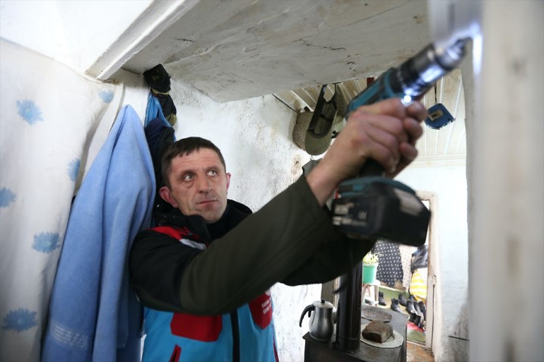  İlçedeki yaşlıların evine takılıyor