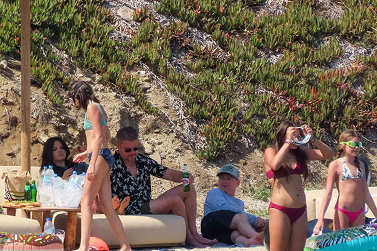  Bana bir akıl ver karım elden gidiyor