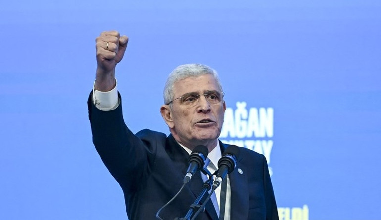 İYİ Parti Genel Başkanı Müsavat Dervişoğlu, yeniden genel başkanlığa seçildi