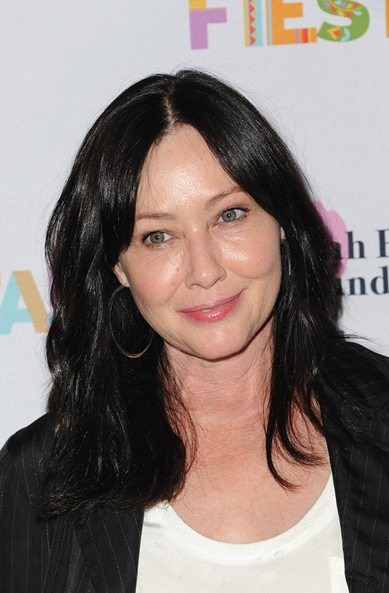 Son nefesine kadar boşanmaya çalışmıştı… Onu kanserken aldatan kocası öldükten sonra mirasının peşine düştü