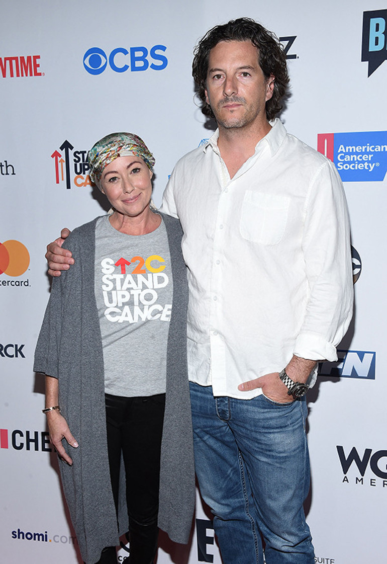 Son nefesine kadar boşanmaya çalışmıştı… Onu kanserken aldatan kocası öldükten sonra mirasının peşine düştü