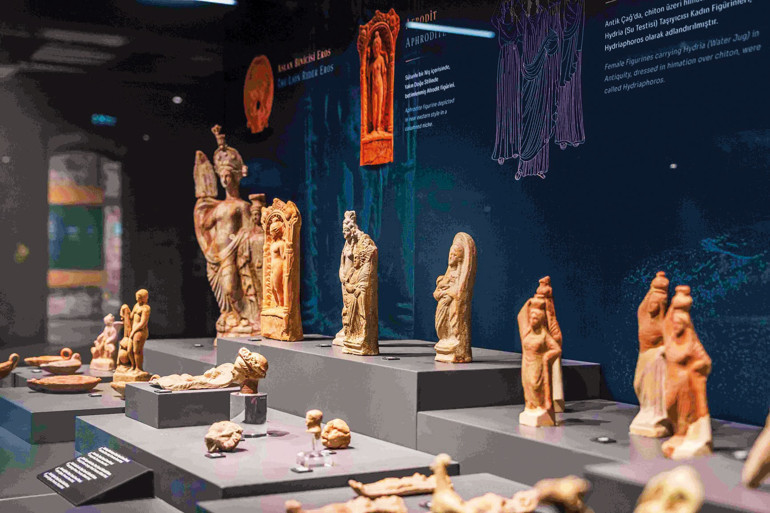 İzmir yeni müzesine kavuştu