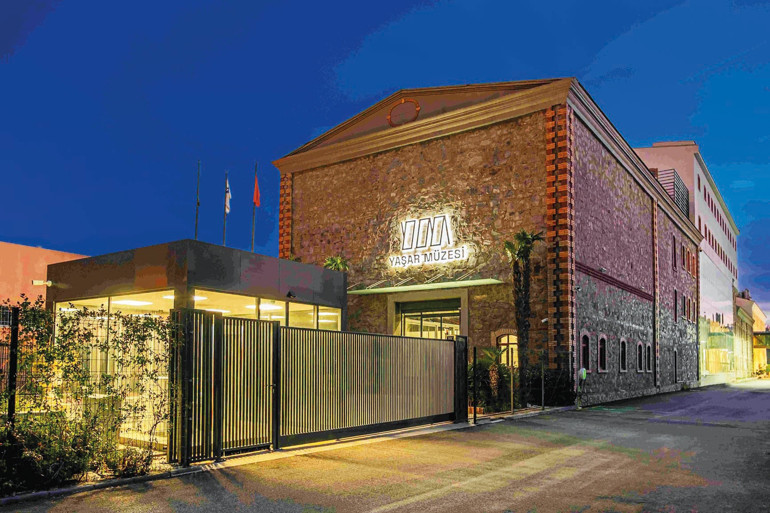 İzmir yeni müzesine kavuştu