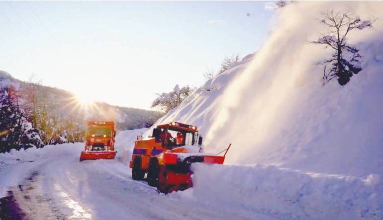 Doğuda kar güneyde güneş