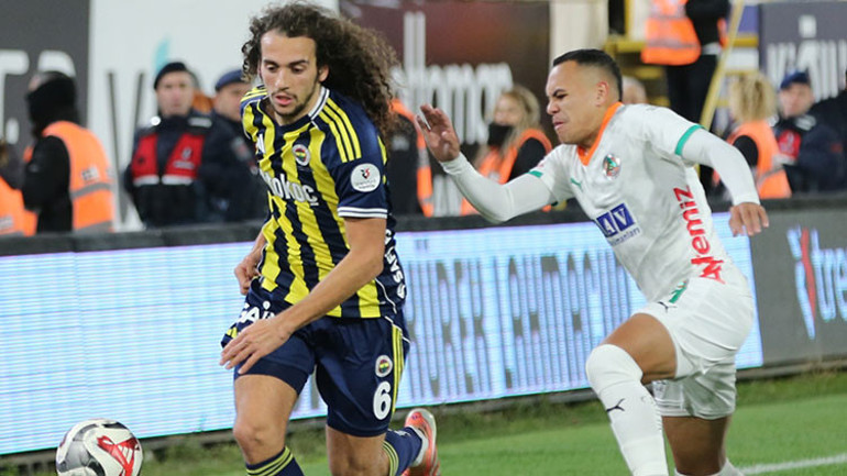 Alanyaspor-Fenerbahçe maçını usta yazarlar değerlendirdi: S.O.S. veriyor