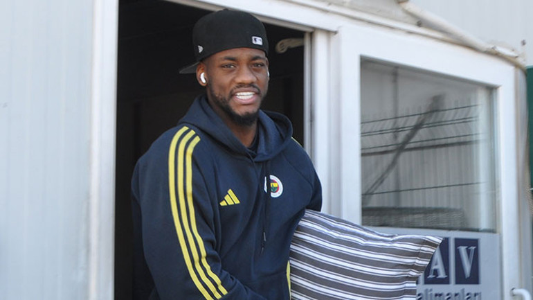 Fenerbahçe kafilesi İstanbula döndü