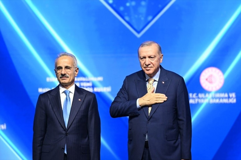 Cumhurbaşkanı Erdoğan: Sözümüz her platformda geçiyor Artık takip eden değil, takip edilen bir Türkiye var