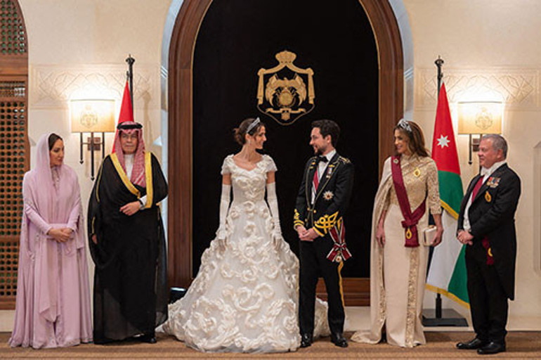 Bir kayınvalidene bak bir de aynaya: Acemi terzi mi dikti bunu