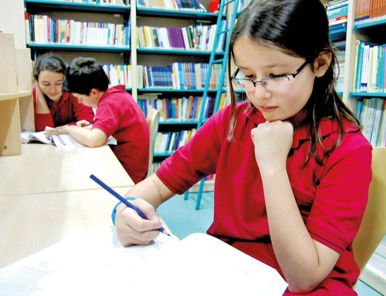 Kolejlerde milyonlar uçuşuyor