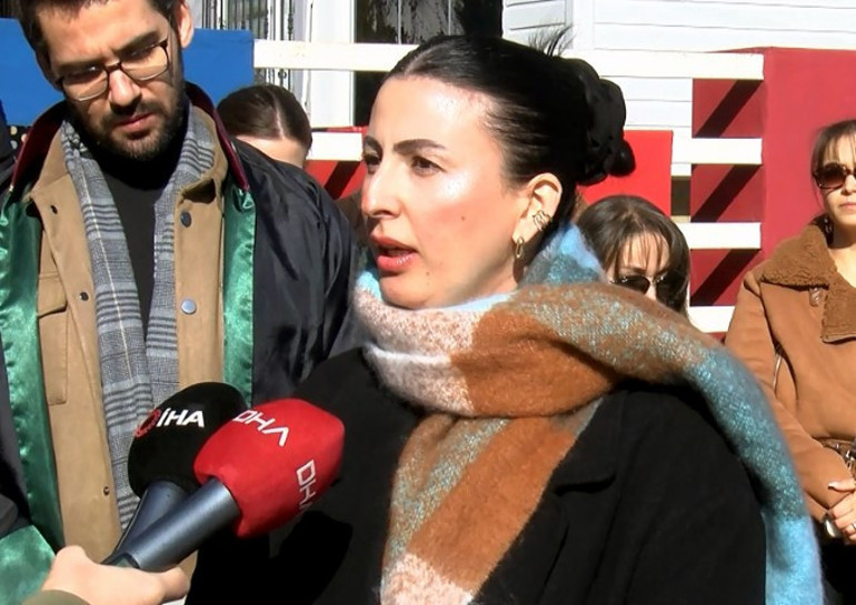 Karne almak için çocuklarıyla okula gelen veliler şok oldu | Öğretmen ve öğrencilerin ağladığını gördük