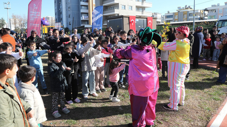 Yüreğir Özgür Park açıldı