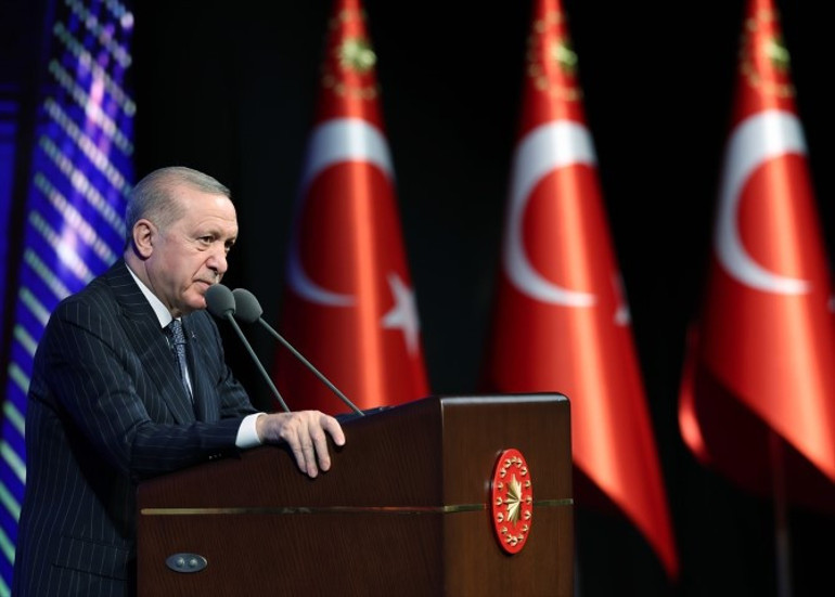 Cumhurbaşkanı Erdoğan: Sanat milli kültürün taşıyıcı kolonu
