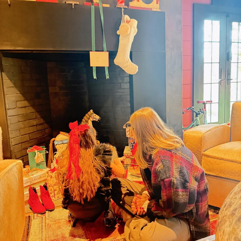 5 yaşındaki kızını yüzünü kimselere göstermeden büyüttü