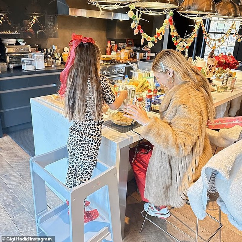 5 yaşındaki kızını yüzünü kimselere göstermeden büyüttü