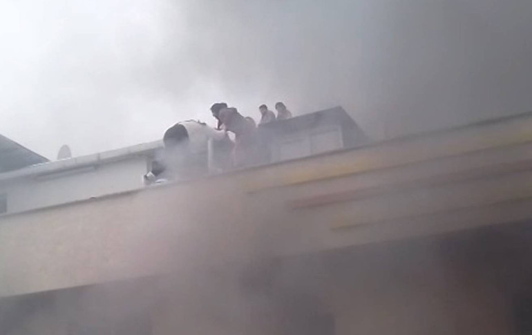  8i çocuk 12 kişi kurtarıldı