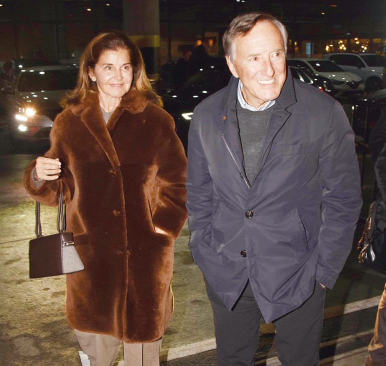 Tarkan ile Cem Yılmaz aynı sahnede... İşte kuzu kuzu geldim