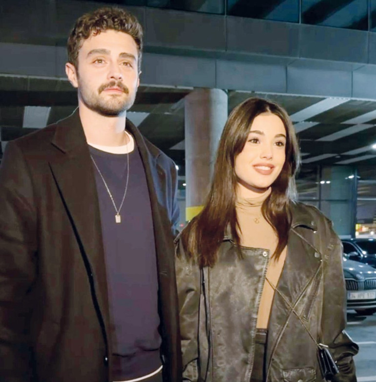 Tarkan ile Cem Yılmaz aynı sahnede... İşte kuzu kuzu geldim