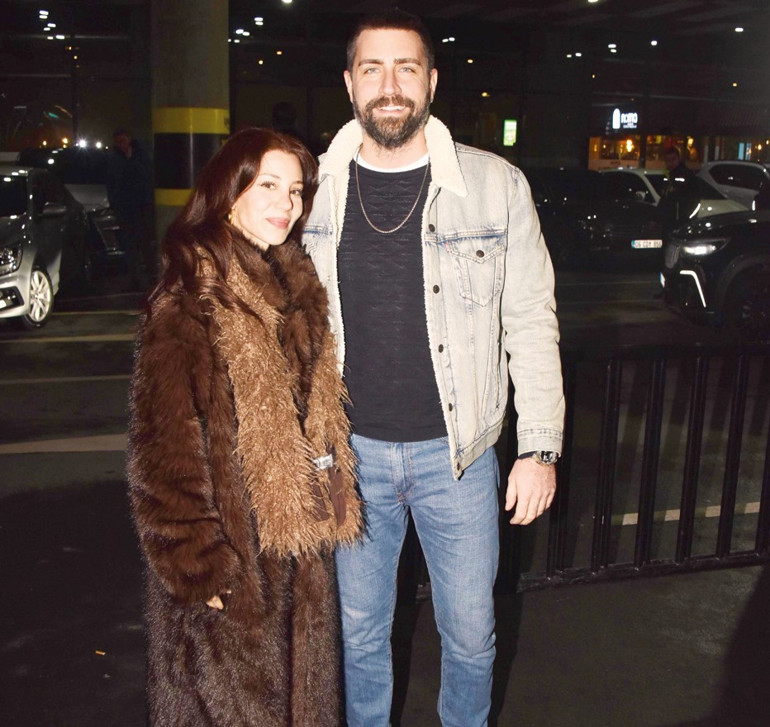 Tarkan ile Cem Yılmaz aynı sahnede... İşte kuzu kuzu geldim