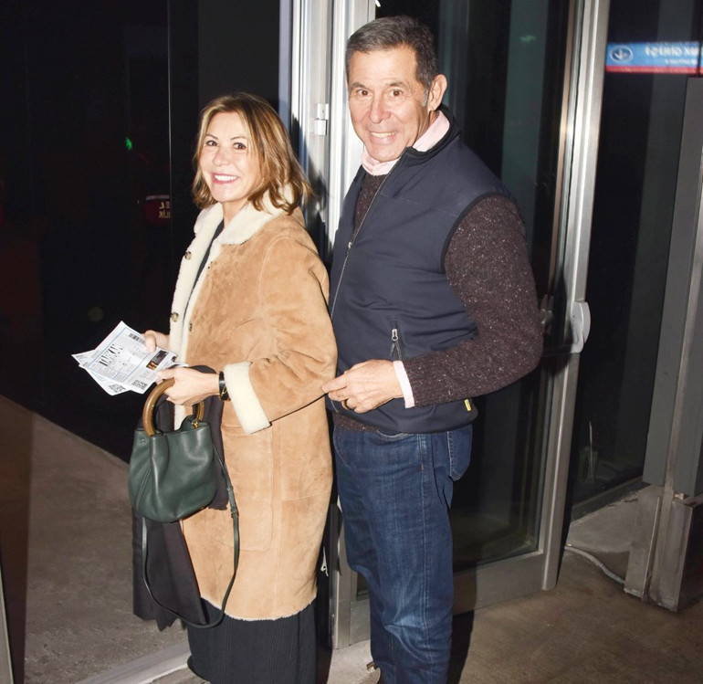 Tarkan ile Cem Yılmaz aynı sahnede... İşte kuzu kuzu geldim